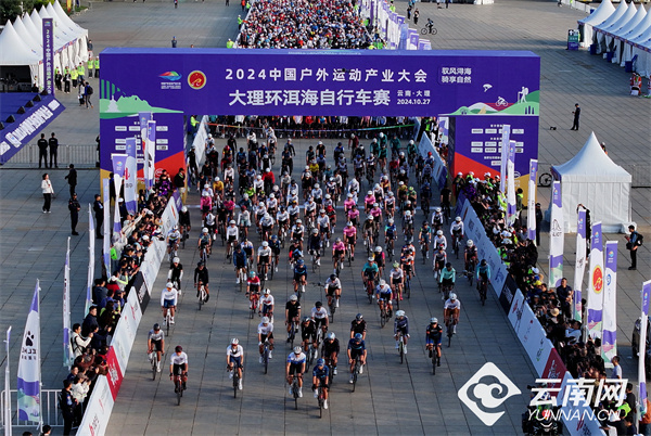 野水漂流公, 周灿, 持等方面给